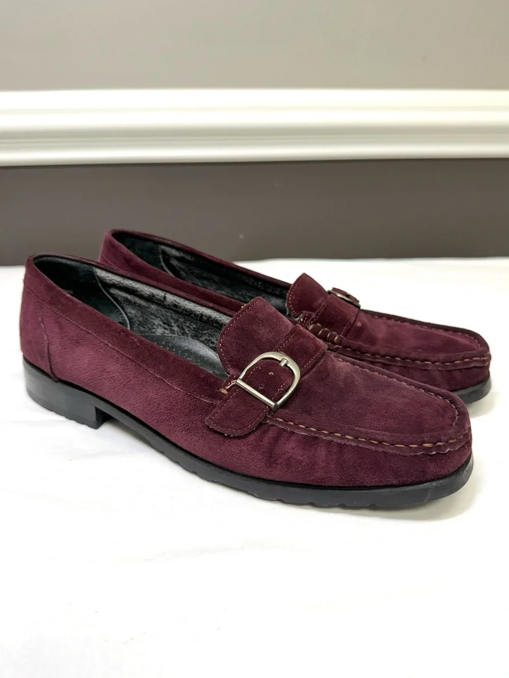 Hush Puppies Burgundy Suede Buckle Loafers Comfort Curve Slip On Shoes Sz 8.5